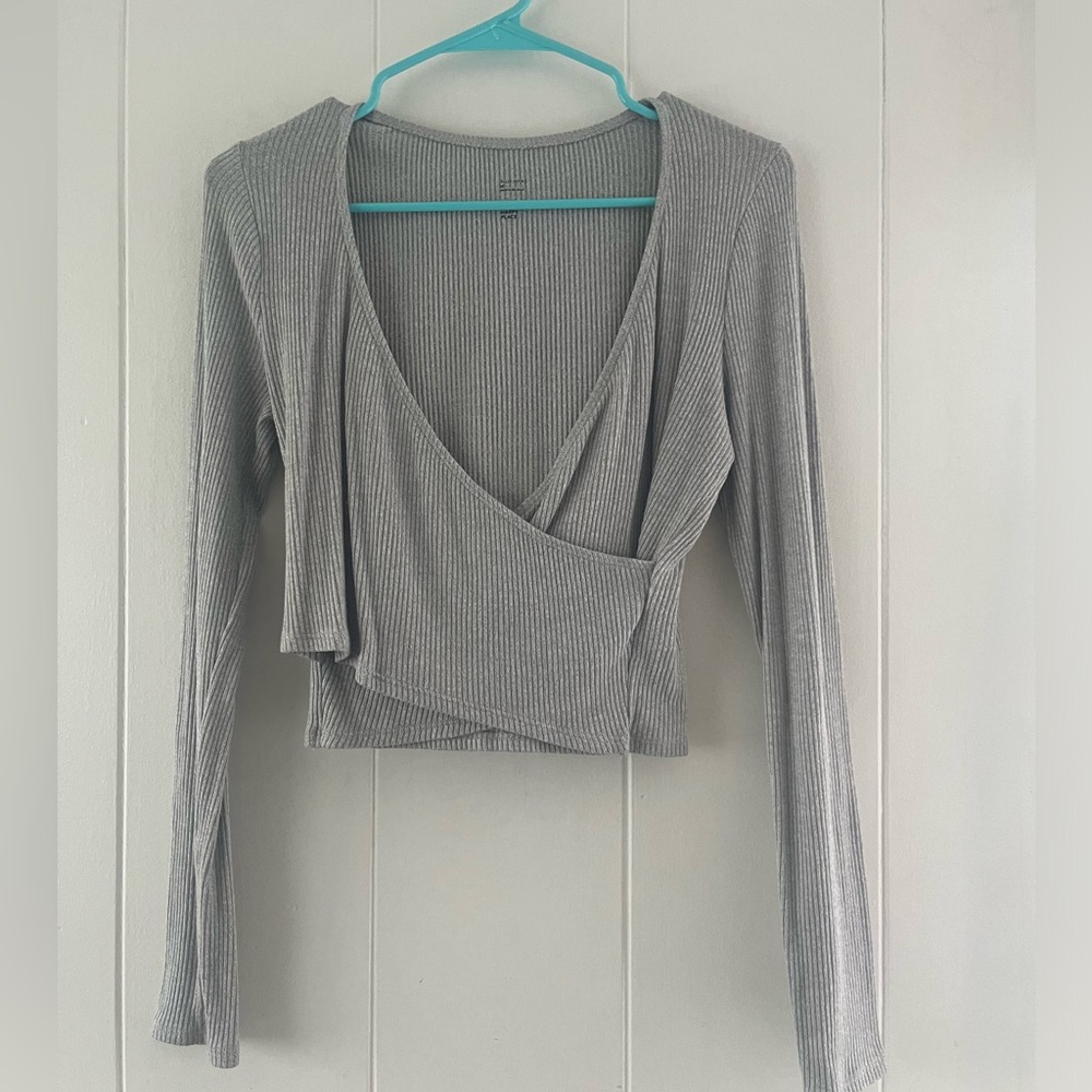 Hollister long sleeve top